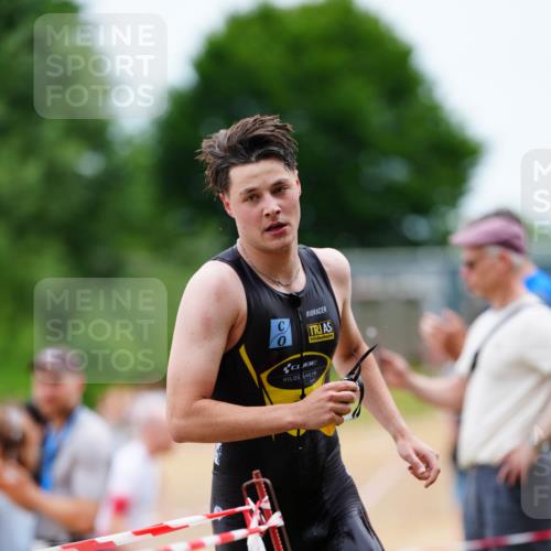 21.06.2026 - 29. Vierlanden-Triathlon LAZAROV Photography http://msf.ph/oto/9864726 21.06.2026 12:01:07 Schwimmen 913, 927, 941, 942, 954, 956, 957, 965, 975 meine-sportfotos.de