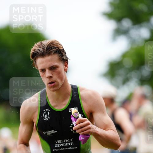21.06.2026 - 29. Vierlanden-Triathlon LAZAROV Photography http://msf.ph/oto/9864754 21.06.2026 12:01:36 Schwimmen 909, 947, 952, 953, 958, 966, 970, 974 meine-sportfotos.de