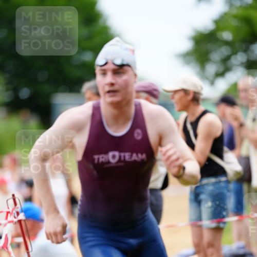 21.06.2026 - 29. Vierlanden-Triathlon LAZAROV Photography http://msf.ph/oto/9864757 21.06.2026 12:01:44 Schwimmen 909, 911, 952, 953, 959, 974 meine-sportfotos.de