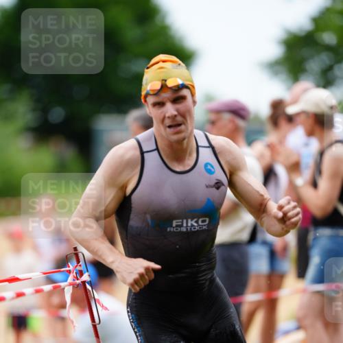 21.06.2026 - 29. Vierlanden-Triathlon LAZAROV Photography http://msf.ph/oto/9864771 21.06.2026 12:01:58 Schwimmen 911, 914, 920, 934, 946, 951 meine-sportfotos.de