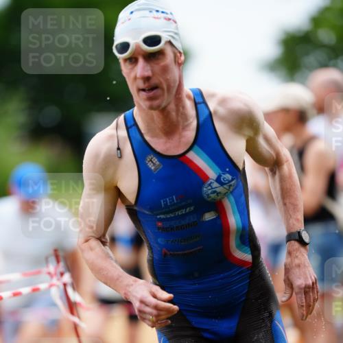 21.06.2026 - 29. Vierlanden-Triathlon LAZAROV Photography http://msf.ph/oto/9864790 21.06.2026 12:02:14 Schwimmen 910, 935, 950 meine-sportfotos.de