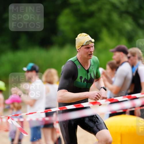 21.06.2026 - 29. Vierlanden-Triathlon LAZAROV Photography http://msf.ph/oto/9864803 21.06.2026 12:02:25 Schwimmen 912, 925, 928, 935, 936, 967 meine-sportfotos.de