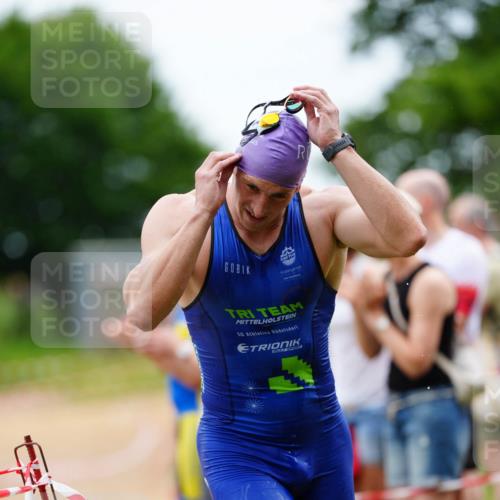 21.06.2026 - 29. Vierlanden-Triathlon LAZAROV Photography http://msf.ph/oto/9864812 21.06.2026 12:02:29 Schwimmen 908, 912, 923, 925, 928, 933, 936, 938, 967, 969 meine-sportfotos.de