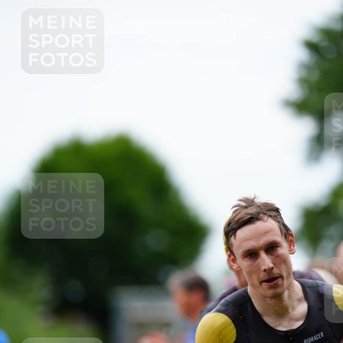 21.06.2026 - 29. Vierlanden-Triathlon LAZAROV Photography http://msf.ph/oto/9864826 21.06.2026 12:02:37 Schwimmen 908, 912, 921, 923, 925, 933, 936, 938, 943, 945, 962, 967, 969, 977 meine-sportfotos.de