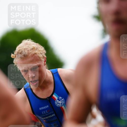 21.06.2026 - 29. Vierlanden-Triathlon LAZAROV Photography http://msf.ph/oto/9864830 21.06.2026 12:02:40 Schwimmen 908, 912, 921, 923, 925, 926, 933, 938, 943, 945, 960, 962, 969, 977 meine-sportfotos.de