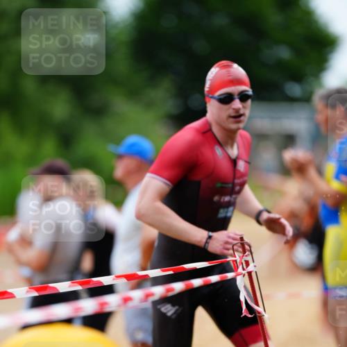 21.06.2026 - 29. Vierlanden-Triathlon LAZAROV Photography http://msf.ph/oto/9864866 21.06.2026 12:03:15 Schwimmen 916, 948, 949, 961, 973, 980 meine-sportfotos.de