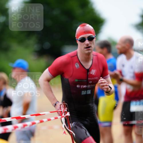 21.06.2026 - 29. Vierlanden-Triathlon LAZAROV Photography http://msf.ph/oto/9864867 21.06.2026 12:03:16 Schwimmen 915, 916, 948, 949, 961, 973, 980 meine-sportfotos.de