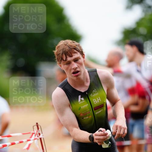 21.06.2026 - 29. Vierlanden-Triathlon LAZAROV Photography http://msf.ph/oto/9864871 21.06.2026 12:03:19 Schwimmen 915, 916, 929, 948, 949, 961, 973, 980 meine-sportfotos.de