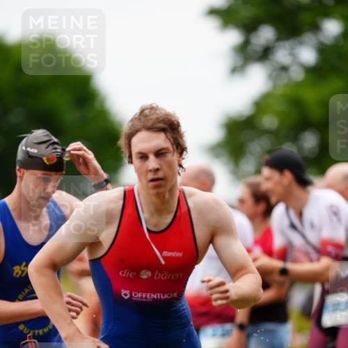 21.06.2026 - 29. Vierlanden-Triathlon LAZAROV Photography http://msf.ph/oto/9864877 21.06.2026 12:03:22 Schwimmen 915, 916, 929, 937, 948, 949, 961, 973, 980, 981 meine-sportfotos.de
