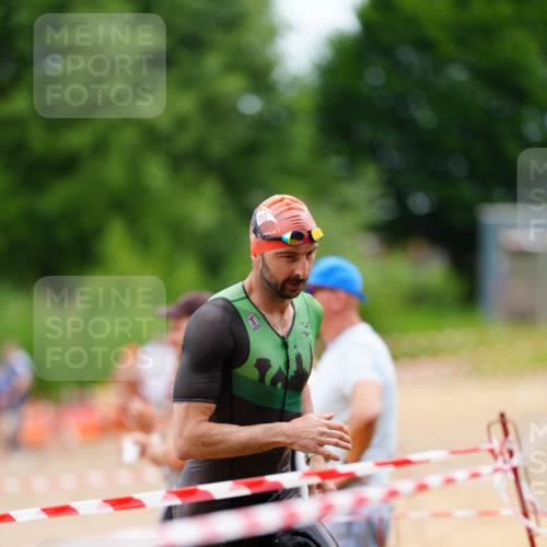 21.06.2026 - 29. Vierlanden-Triathlon LAZAROV Photography http://msf.ph/oto/9864884 21.06.2026 12:03:30 Schwimmen 915, 916, 929, 937, 939, 948, 981 meine-sportfotos.de