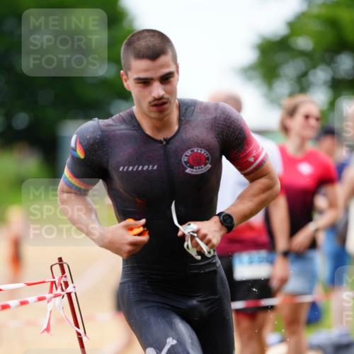 21.06.2026 - 29. Vierlanden-Triathlon LAZAROV Photography http://msf.ph/oto/9864899 21.06.2026 12:03:39 Schwimmen 932, 937, 939, 981 meine-sportfotos.de