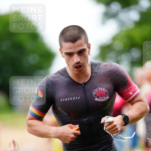 21.06.2026 - 29. Vierlanden-Triathlon LAZAROV Photography http://msf.ph/oto/9864903 21.06.2026 12:03:39 Schwimmen 932, 937, 939, 981 meine-sportfotos.de
