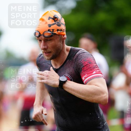 21.06.2026 - 29. Vierlanden-Triathlon LAZAROV Photography http://msf.ph/oto/9864914 21.06.2026 12:04:03 Schwimmen 940 meine-sportfotos.de