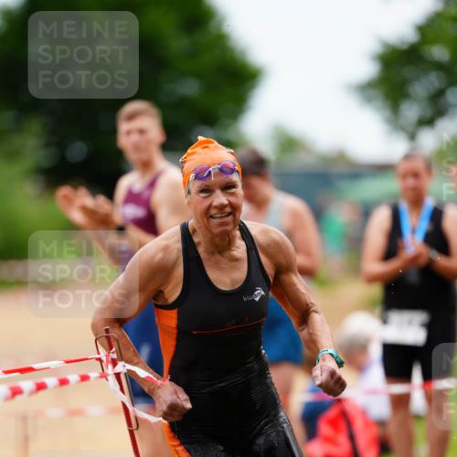 21.06.2026 - 29. Vierlanden-Triathlon LAZAROV Photography http://msf.ph/oto/9864926 21.06.2026 12:26:49 Schwimmen 994 meine-sportfotos.de