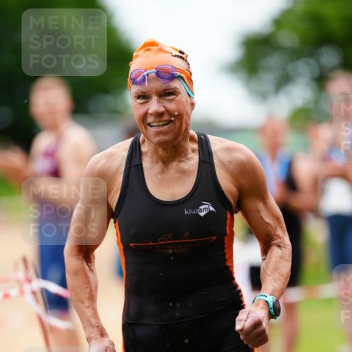 21.06.2026 - 29. Vierlanden-Triathlon LAZAROV Photography http://msf.ph/oto/9864931 21.06.2026 12:26:50 Schwimmen 994 meine-sportfotos.de