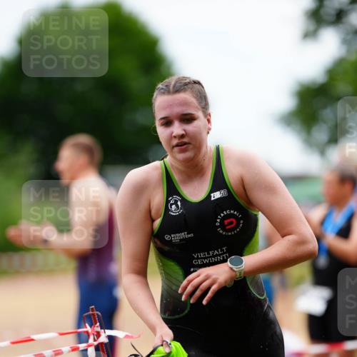 21.06.2026 - 29. Vierlanden-Triathlon LAZAROV Photography http://msf.ph/oto/9864935 21.06.2026 12:27:06 Schwimmen 983, 995, 1008, 1011 meine-sportfotos.de