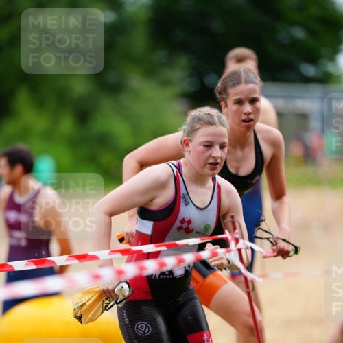 21.06.2026 - 29. Vierlanden-Triathlon LAZAROV Photography http://msf.ph/oto/9864956 21.06.2026 12:27:35 Schwimmen 996, 998, 1001, 1002, 1003, 1007, 1014 meine-sportfotos.de