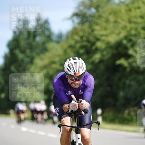 21.06.2026 - Viking Triathlon Michael Burmester http://msf.ph/oto/9864984 21.06.2026 11:52:13 Radfahren 61, 77, 80, 141, 410, 423, 491, 520, 550, 636, 660 meine-sportfotos.de