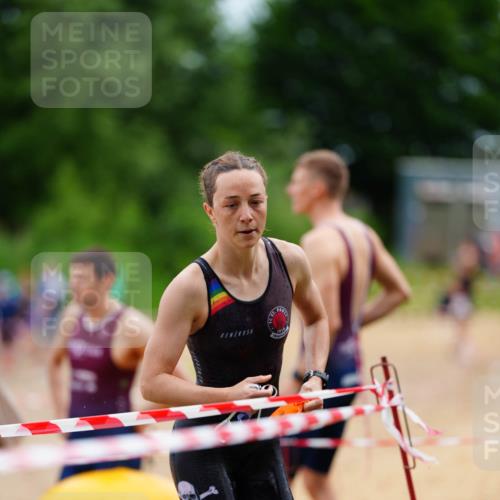21.06.2026 - 29. Vierlanden-Triathlon LAZAROV Photography http://msf.ph/oto/9864990 21.06.2026 12:28:06 Schwimmen 991, 1006, 1015, 1017 meine-sportfotos.de