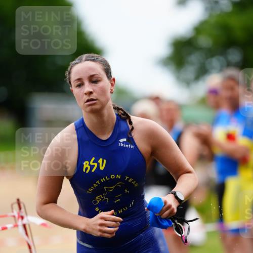 21.06.2026 - 29. Vierlanden-Triathlon LAZAROV Photography http://msf.ph/oto/9865023 21.06.2026 12:28:24 Schwimmen 982, 1009, 1010 meine-sportfotos.de