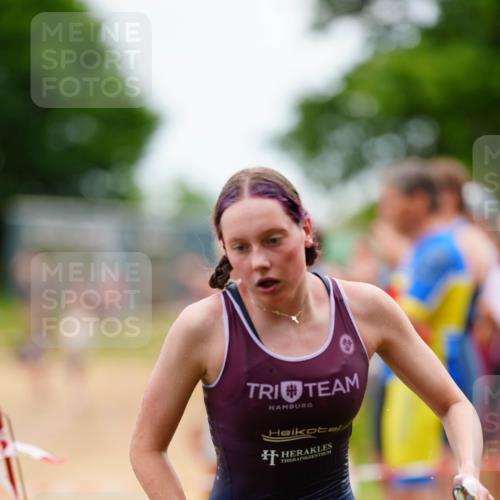 21.06.2026 - 29. Vierlanden-Triathlon LAZAROV Photography http://msf.ph/oto/9865030 21.06.2026 12:28:35 Schwimmen 982, 985, 997, 1009, 1018 meine-sportfotos.de