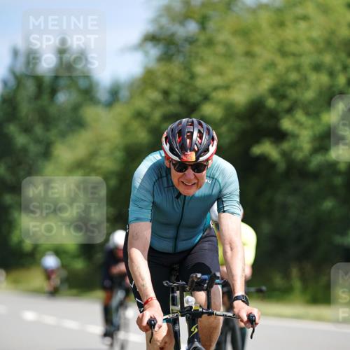 21.06.2026 - Viking Triathlon Michael Burmester http://msf.ph/oto/9865039 21.06.2026 11:52:51 Radfahren 104, 109, 135, 145, 178, 180, 202, 383, 446, 452, 452, 496, 500, 515, 603, 610 meine-sportfotos.de