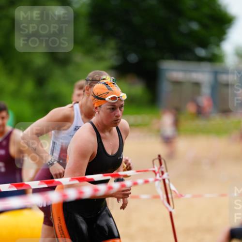 21.06.2026 - 29. Vierlanden-Triathlon LAZAROV Photography http://msf.ph/oto/9865042 21.06.2026 12:28:42 Schwimmen 982, 985, 990, 997, 1018 meine-sportfotos.de