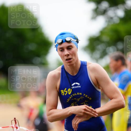 21.06.2026 - 29. Vierlanden-Triathlon LAZAROV Photography http://msf.ph/oto/9865062 21.06.2026 12:29:03 Schwimmen 984, 1013 meine-sportfotos.de