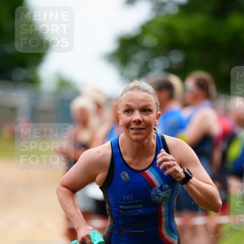 21.06.2026 - 29. Vierlanden-Triathlon LAZAROV Photography http://msf.ph/oto/9865077 21.06.2026 12:29:37 Schwimmen 992, 1012 meine-sportfotos.de