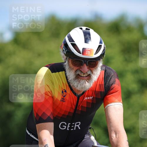 21.06.2026 - Viking Triathlon Michael Burmester http://msf.ph/oto/9865100 21.06.2026 11:53:00 Radfahren 104, 109, 135, 145, 160, 178, 182, 202, 202, 383, 446, 452, 496, 500, 515, 603, 610 meine-sportfotos.de
