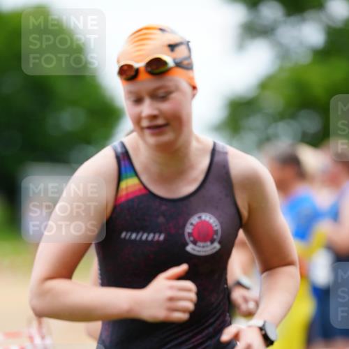 21.06.2026 - 29. Vierlanden-Triathlon LAZAROV Photography http://msf.ph/oto/9865111 21.06.2026 12:29:59 Schwimmen 987, 1004, 1016, 1021 meine-sportfotos.de