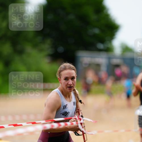 21.06.2026 - 29. Vierlanden-Triathlon LAZAROV Photography http://msf.ph/oto/9865119 21.06.2026 12:30:39 Schwimmen 1020 meine-sportfotos.de