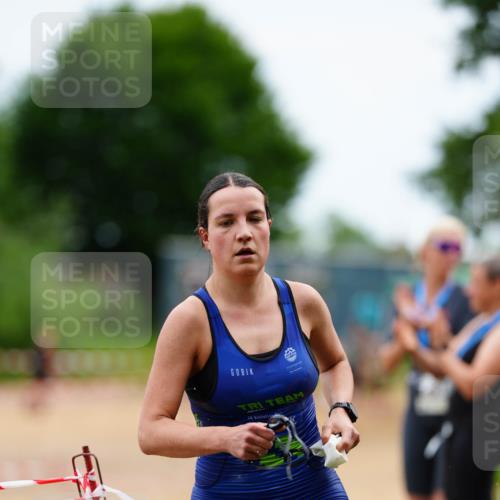 21.06.2026 - 29. Vierlanden-Triathlon LAZAROV Photography http://msf.ph/oto/9865141 21.06.2026 12:31:12 Schwimmen 986, 988 meine-sportfotos.de