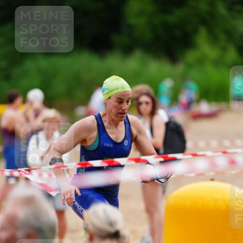 21.06.2026 - 29. Vierlanden-Triathlon LAZAROV Photography http://msf.ph/oto/9865149 21.06.2026 12:31:16 Schwimmen 986, 988 meine-sportfotos.de