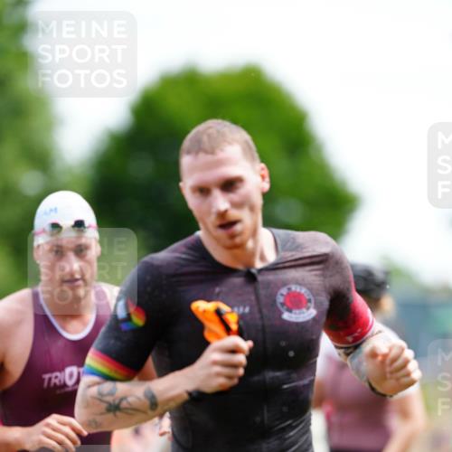 21.06.2026 - 29. Vierlanden-Triathlon LAZAROV Photography http://msf.ph/oto/9865176 21.06.2026 12:57:06 Schwimmen 1040, 1042, 1045, 1047, 1049, 1065, 1080 meine-sportfotos.de