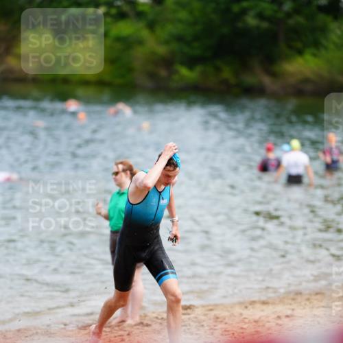21.06.2026 - 29. Vierlanden-Triathlon LAZAROV Photography http://msf.ph/oto/9865191 21.06.2026 12:57:29 Schwimmen 1043, 1048, 1052, 1056 meine-sportfotos.de