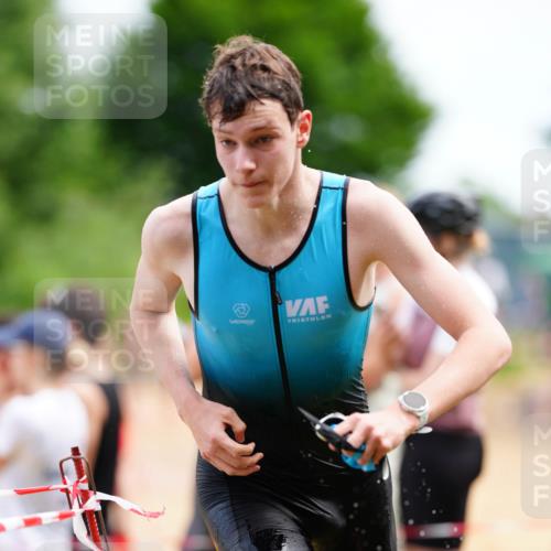 21.06.2026 - 29. Vierlanden-Triathlon LAZAROV Photography http://msf.ph/oto/9865193 21.06.2026 12:57:32 Schwimmen 1052, 1056 meine-sportfotos.de