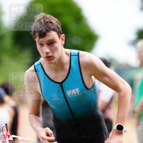 21.06.2026 - 29. Vierlanden-Triathlon LAZAROV Photography http://msf.ph/oto/9865196 21.06.2026 12:57:33 Schwimmen 1052, 1056 meine-sportfotos.de