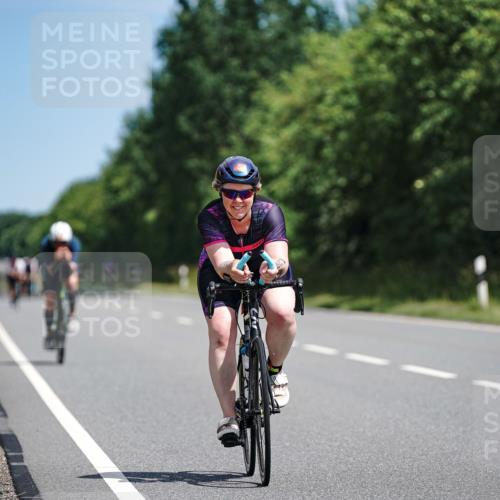 21.06.2026 - Viking Triathlon Michael Burmester http://msf.ph/oto/9865198 21.06.2026 11:53:59 Radfahren 62, 62, 143, 217, 231, 347, 354, 363, 398, 424, 448, 454, 458, 579, 662 meine-sportfotos.de