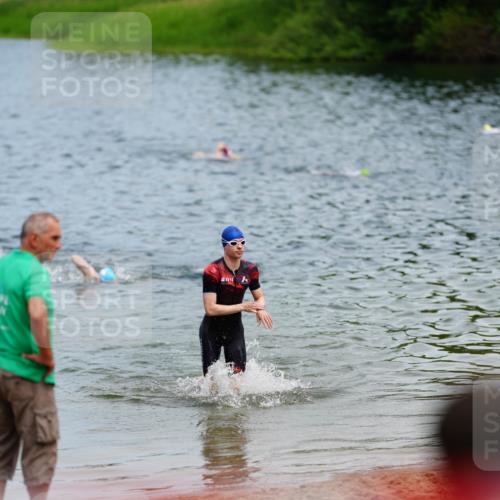 21.06.2026 - 29. Vierlanden-Triathlon LAZAROV Photography http://msf.ph/oto/9865202 21.06.2026 12:58:06 Schwimmen 1092 meine-sportfotos.de