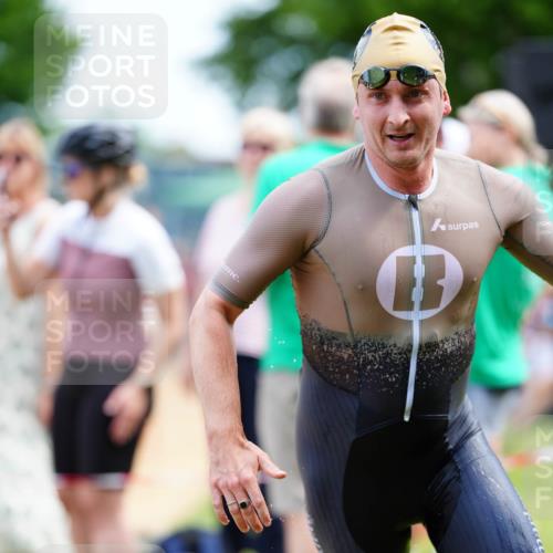 21.06.2026 - 29. Vierlanden-Triathlon LAZAROV Photography http://msf.ph/oto/9865241 21.06.2026 12:58:44 Schwimmen 1027, 1044, 1059, 1066 meine-sportfotos.de