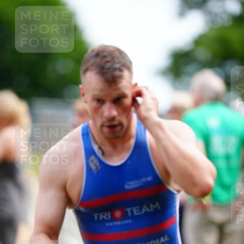 21.06.2026 - 29. Vierlanden-Triathlon LAZAROV Photography http://msf.ph/oto/9865246 21.06.2026 12:58:47 Schwimmen 1027, 1044, 1059, 1066 meine-sportfotos.de