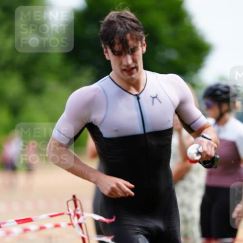21.06.2026 - 29. Vierlanden-Triathlon LAZAROV Photography http://msf.ph/oto/9865247 21.06.2026 12:58:49 Schwimmen 1027, 1035, 1044, 1059, 1066 meine-sportfotos.de