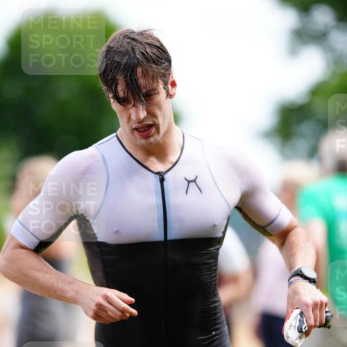 21.06.2026 - 29. Vierlanden-Triathlon LAZAROV Photography http://msf.ph/oto/9865251 21.06.2026 12:58:49 Schwimmen 1027, 1035, 1044, 1059, 1066 meine-sportfotos.de