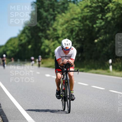 21.06.2026 - Viking Triathlon Michael Burmester http://msf.ph/oto/9865253 21.06.2026 11:54:20 Radfahren 81, 114, 209, 234, 243, 264, 265, 309, 347, 392, 417, 447, 530, 579, 662, 662 meine-sportfotos.de