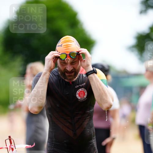 21.06.2026 - 29. Vierlanden-Triathlon LAZAROV Photography http://msf.ph/oto/9865275 21.06.2026 12:59:15 Schwimmen 1030, 1051, 1068, 1071, 1076, 1077, 1081 meine-sportfotos.de