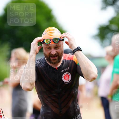 21.06.2026 - 29. Vierlanden-Triathlon LAZAROV Photography http://msf.ph/oto/9865277 21.06.2026 12:59:15 Schwimmen 1030, 1051, 1068, 1071, 1076, 1077, 1081 meine-sportfotos.de