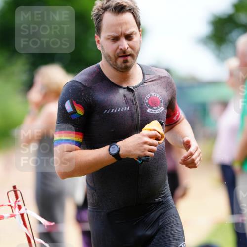 21.06.2026 - 29. Vierlanden-Triathlon LAZAROV Photography http://msf.ph/oto/9865284 21.06.2026 12:59:20 Schwimmen 1051, 1076, 1077, 1081 meine-sportfotos.de