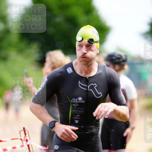 21.06.2026 - 29. Vierlanden-Triathlon LAZAROV Photography http://msf.ph/oto/9865322 21.06.2026 13:00:22 Schwimmen 1025, 1029, 1050, 1062, 1064, 1075, 1090 meine-sportfotos.de