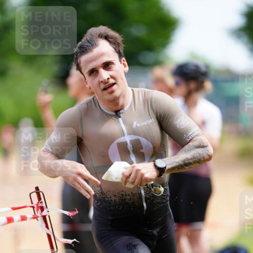 21.06.2026 - 29. Vierlanden-Triathlon LAZAROV Photography http://msf.ph/oto/9865329 21.06.2026 13:00:28 Schwimmen 1025, 1029, 1050, 1062, 1064, 1072, 1075, 1078, 1090 meine-sportfotos.de